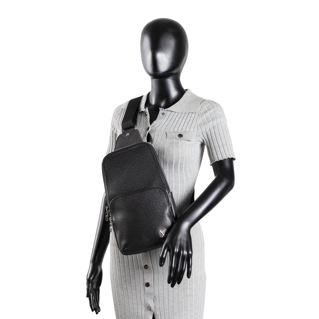 LOUIS VUITTON Taiga Avenue Sling - Black