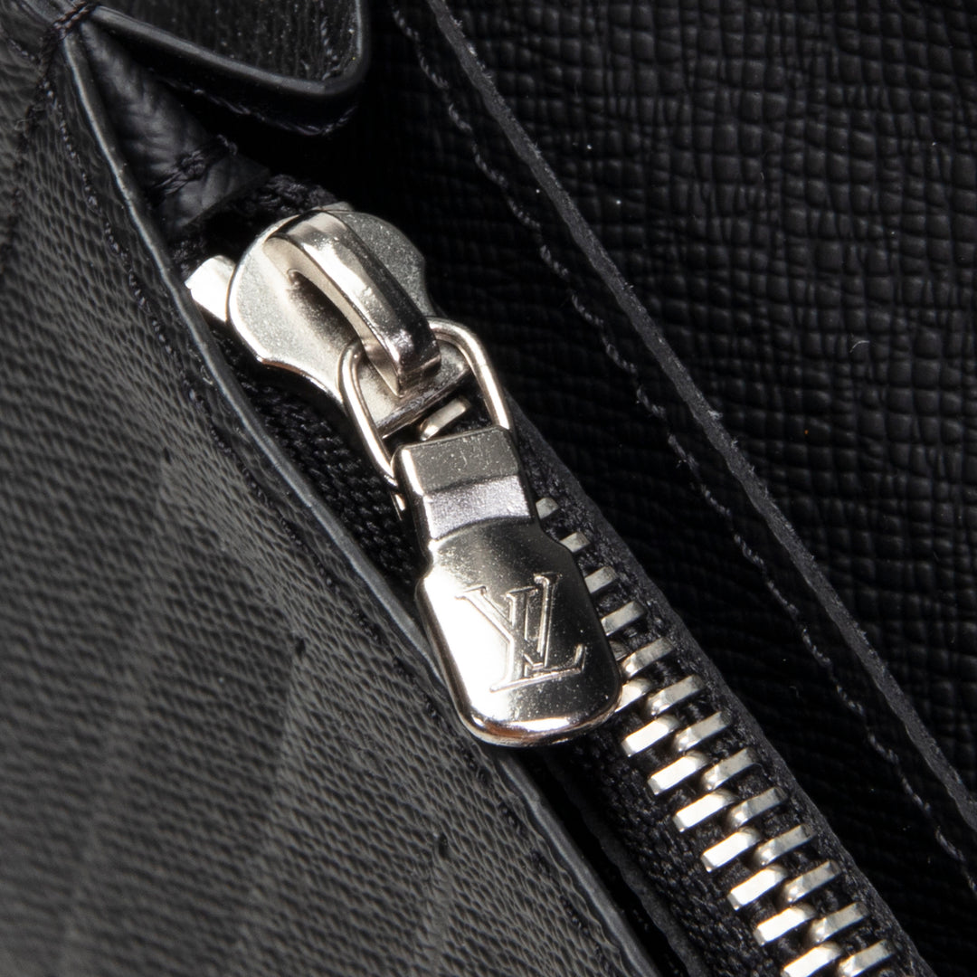 LOUIS VUITTON Damier Graphite Brazza Wallet