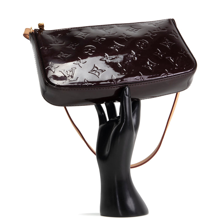 LOUIS VUITTON Monogram Vernis Pochette Accessoires  - Amarante