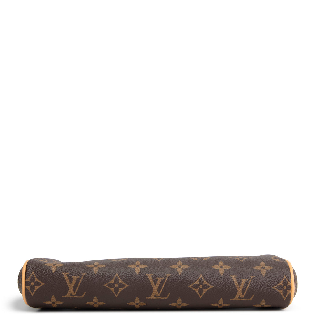 LOUIS VUITTON Pochette Eva Clutch Monogram