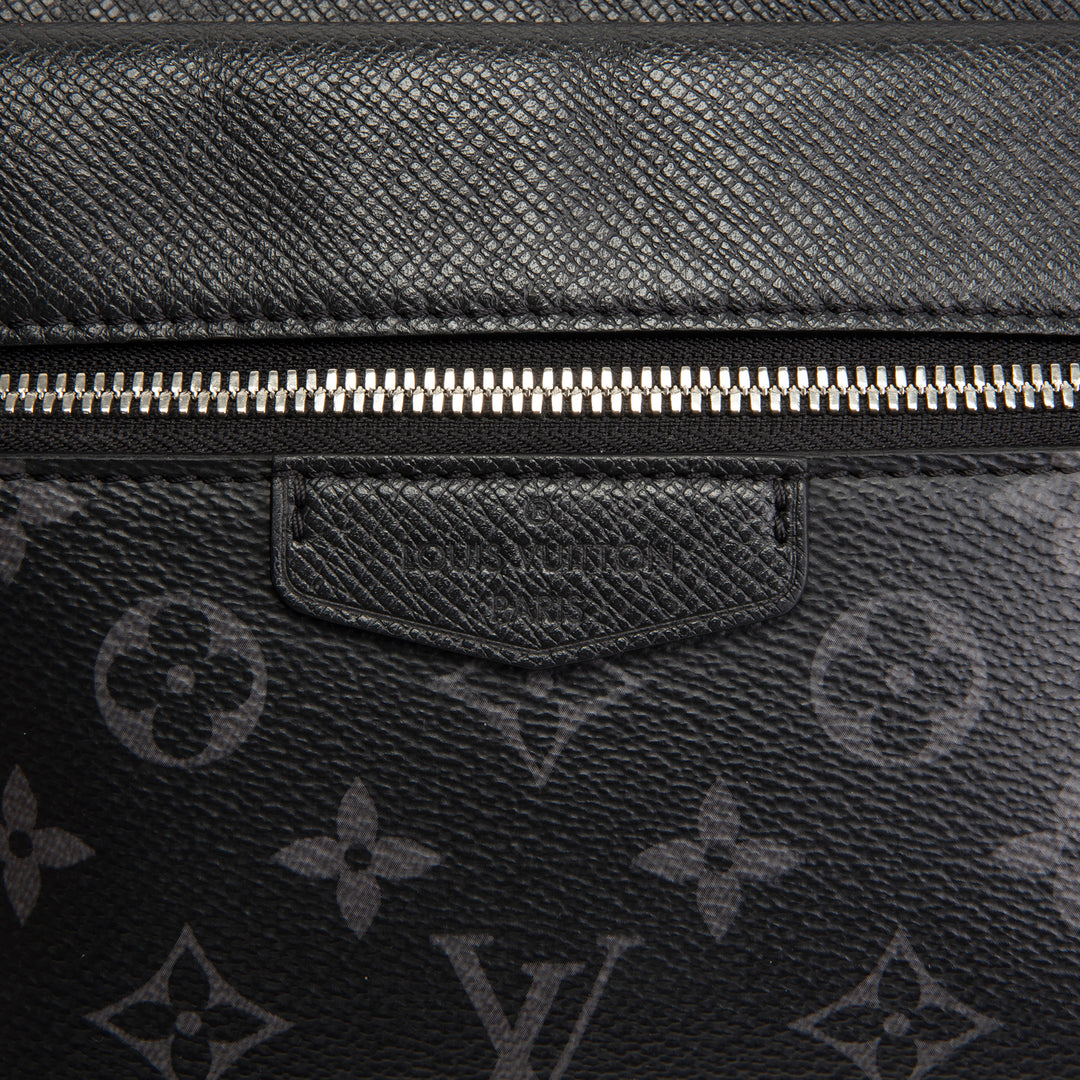LOUIS VUITTON Taiga Monogram Eclipse Messenger Bag