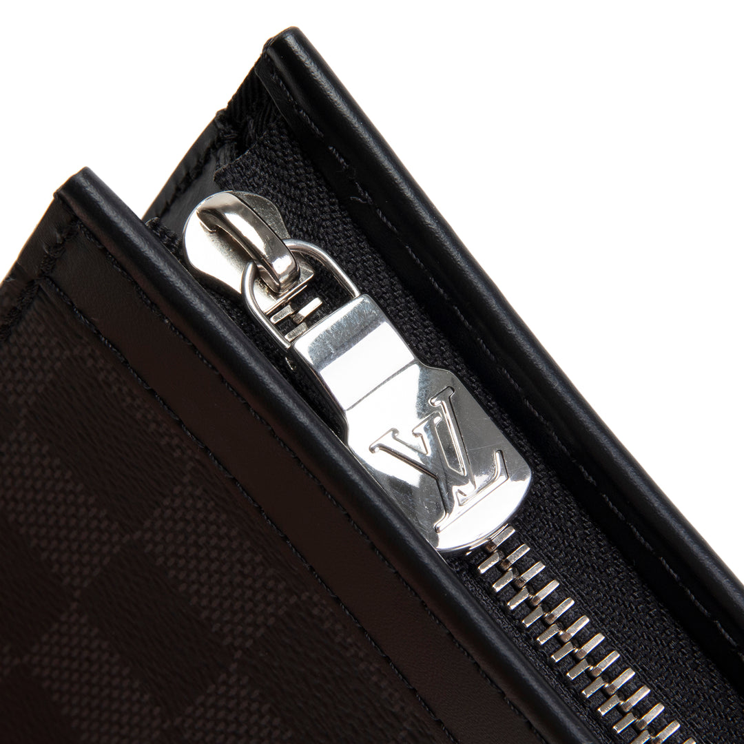LOUIS VUITTON Damier Graphite Pochette Voyage