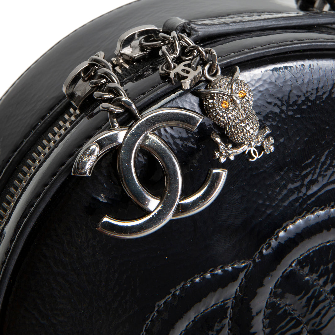 CHANEL Round as Earth Bag