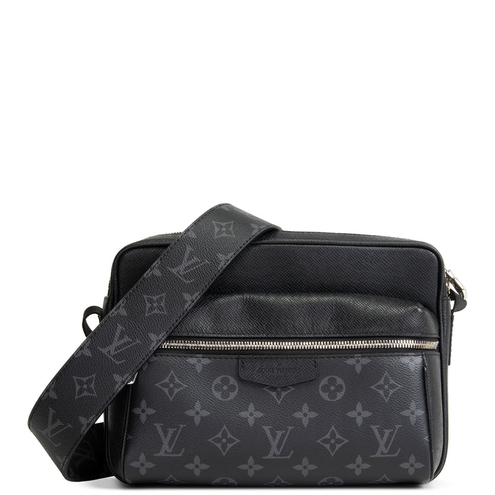LOUIS VUITTON Taigarama Outdoor Messenger - Black