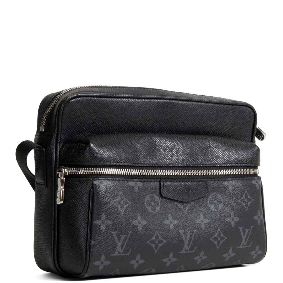 LOUIS VUITTON Taigarama Outdoor Messenger - Black