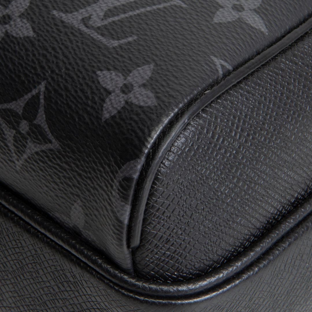 LOUIS VUITTON Taigarama Outdoor Messenger - Black