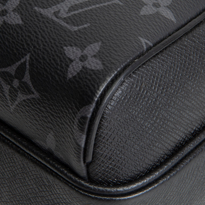 LOUIS VUITTON Taigarama Outdoor Messenger - Black