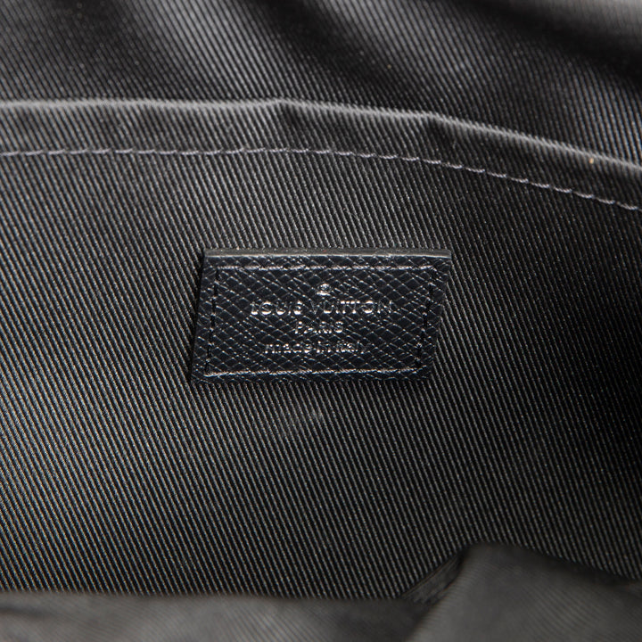 LOUIS VUITTON Taigarama Outdoor Messenger - Black