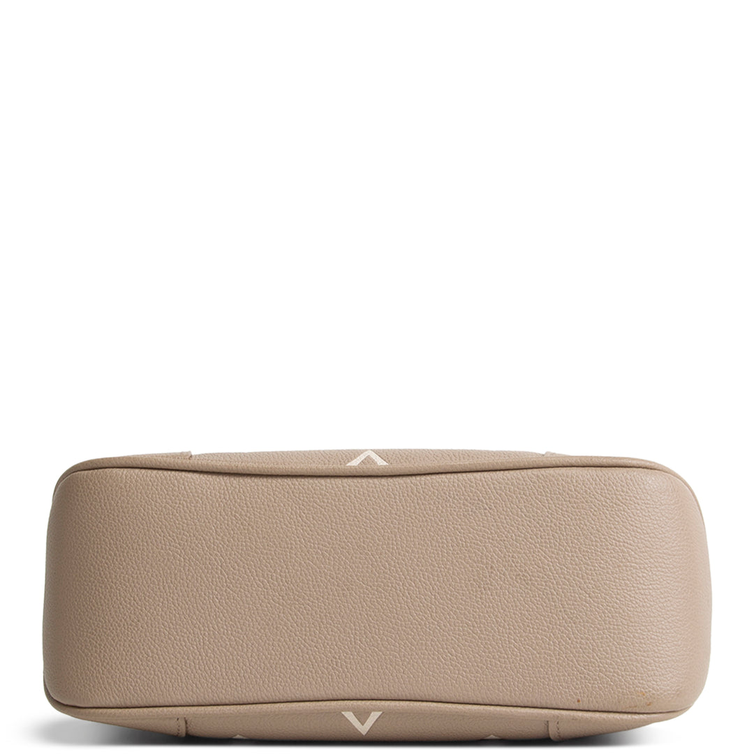 LOUIS VUITTON Giant Monogram Boulogne - Dove Gray/Cream