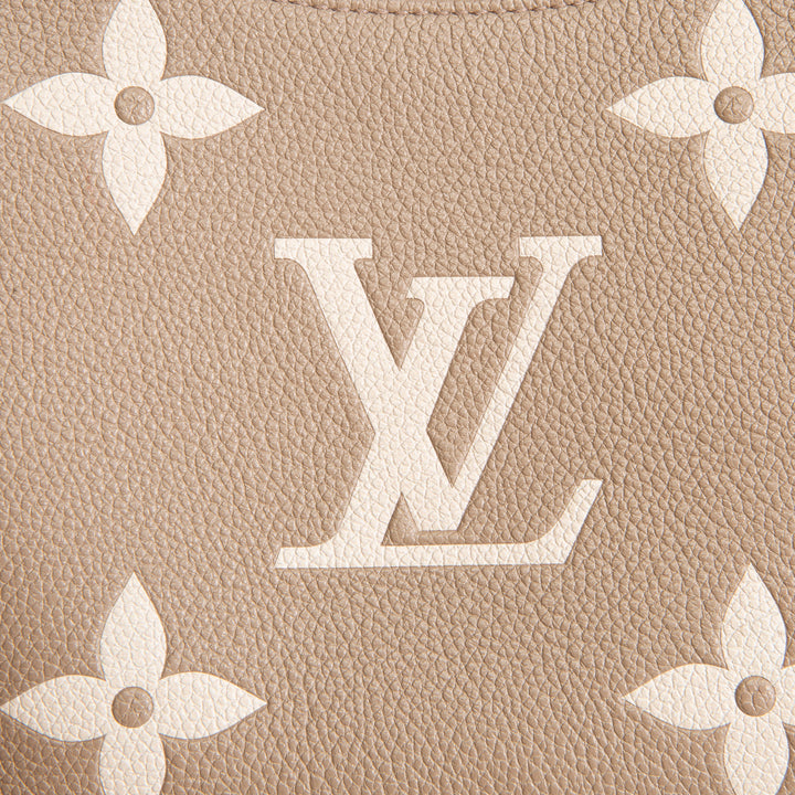 LOUIS VUITTON Giant Monogram Boulogne - Dove Gray/Cream