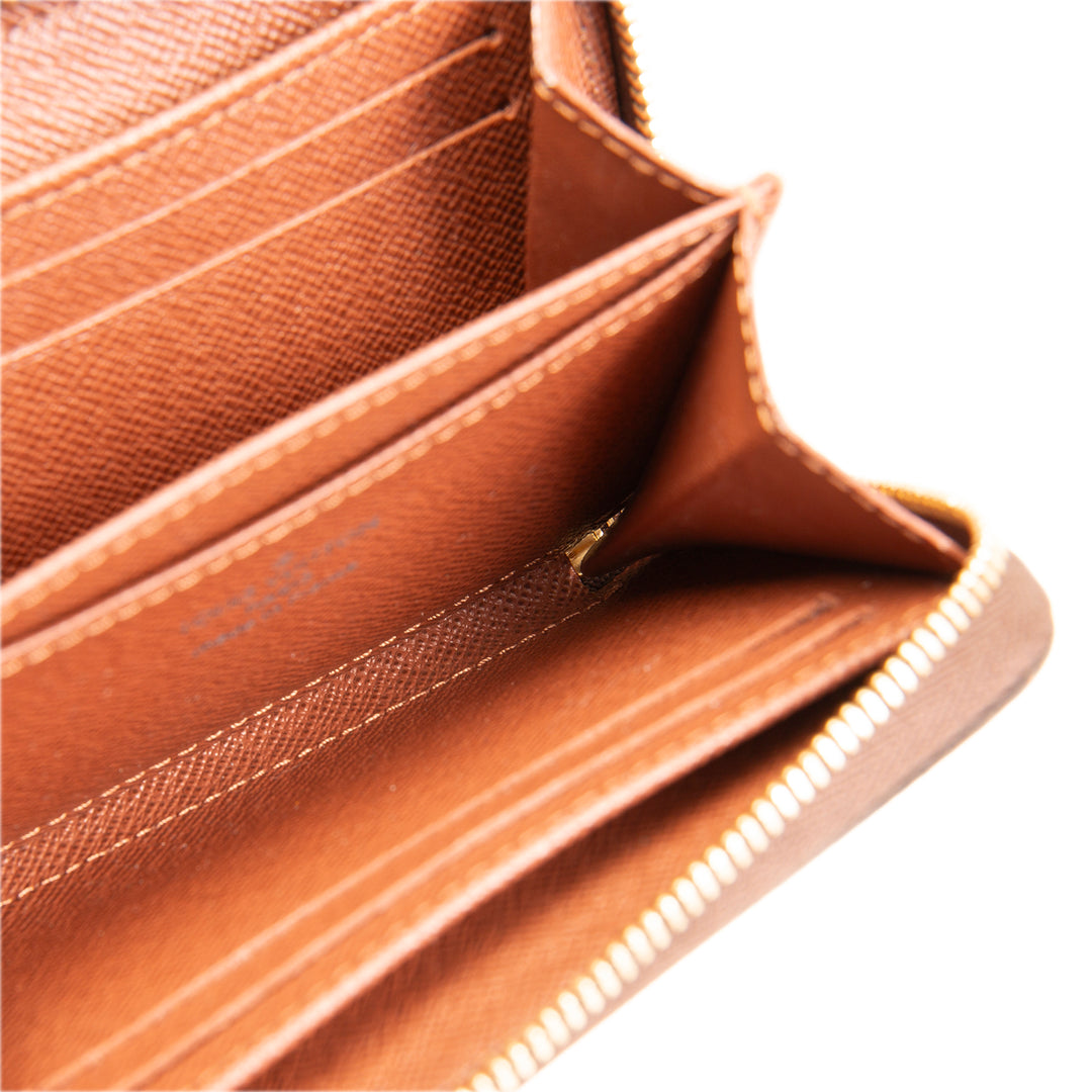 LOUIS VUITTON Monogram Zippy  Coin Purse Wallet