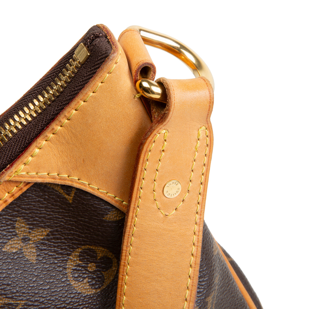 LOUIS VUITTON Monogram Thames Shoulder Bag