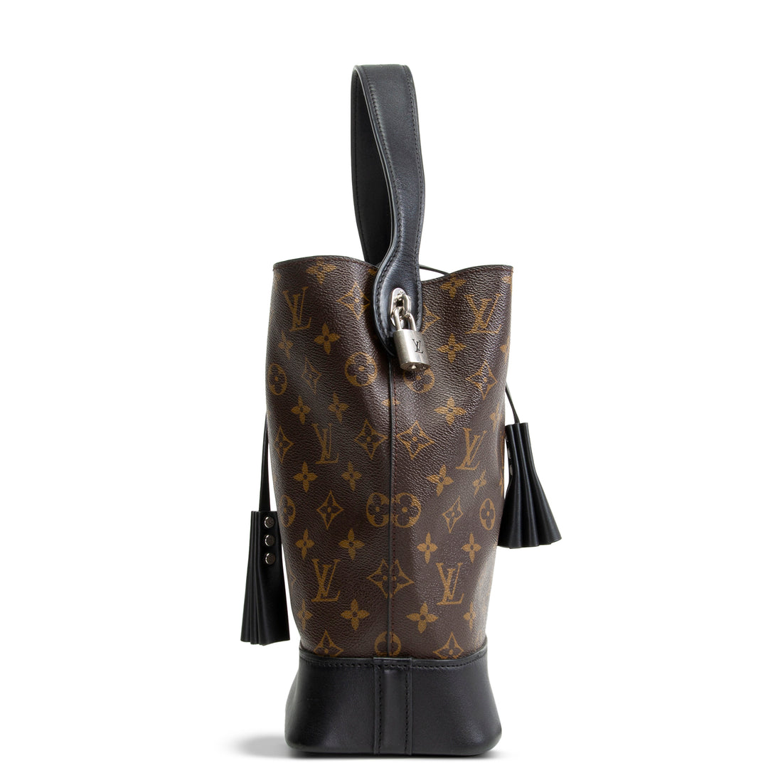 LOUIS VUITTON Monogram NN14 Idole w/ Pouch