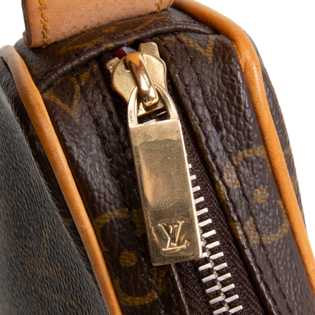 LOUIS VUITTON Monogram Croissant Shoulder Bag