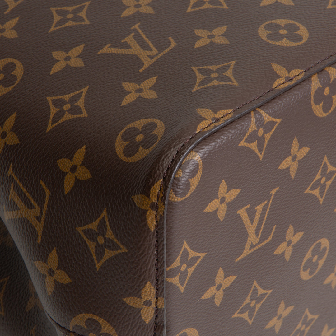 LOUIS VUITTON Monogram NeoNoe Bucket Bag MM