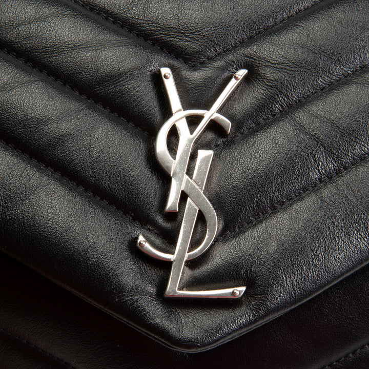 SAINT LAURENT Loulou Medium - Black