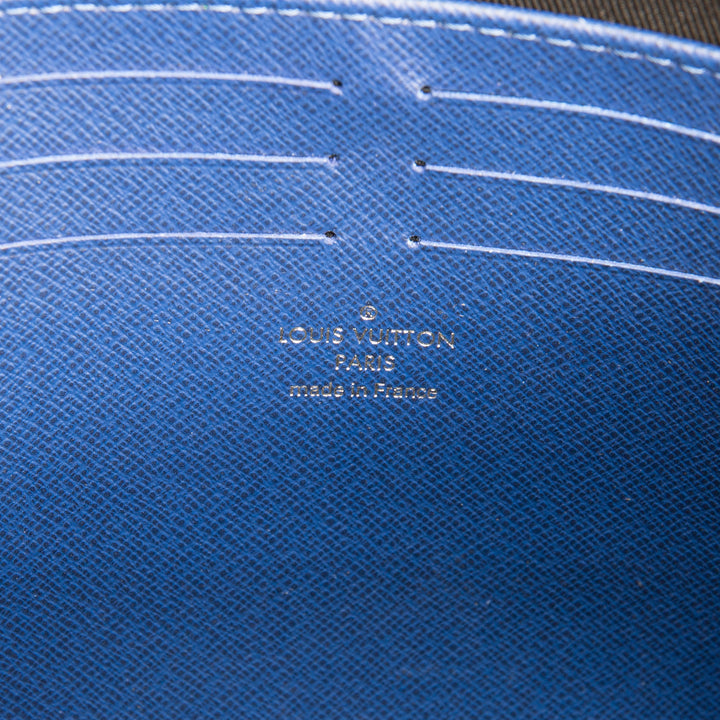 LOUIS VUITTON Pochette Voyage MM Taigarama
