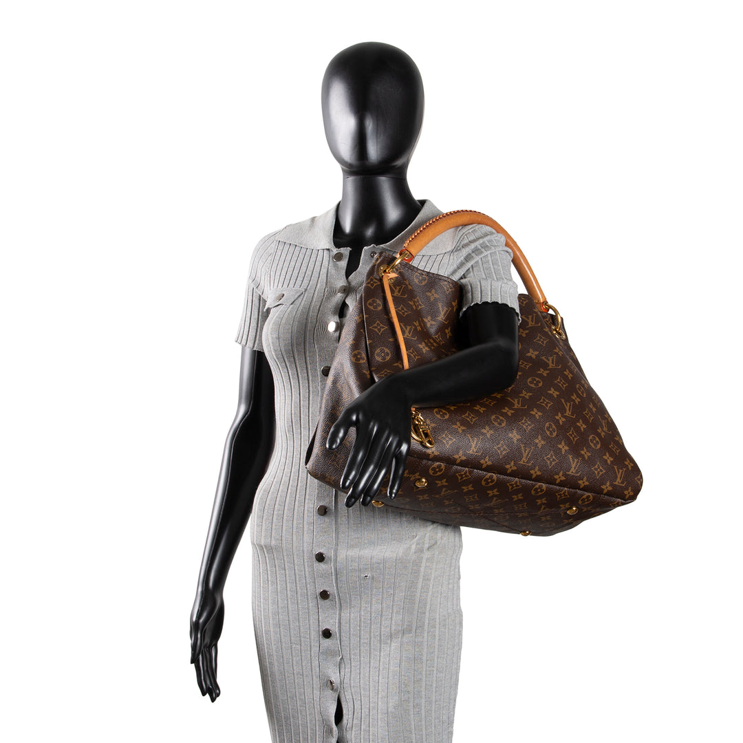 LOUIS VUITTON Artsy Monogram