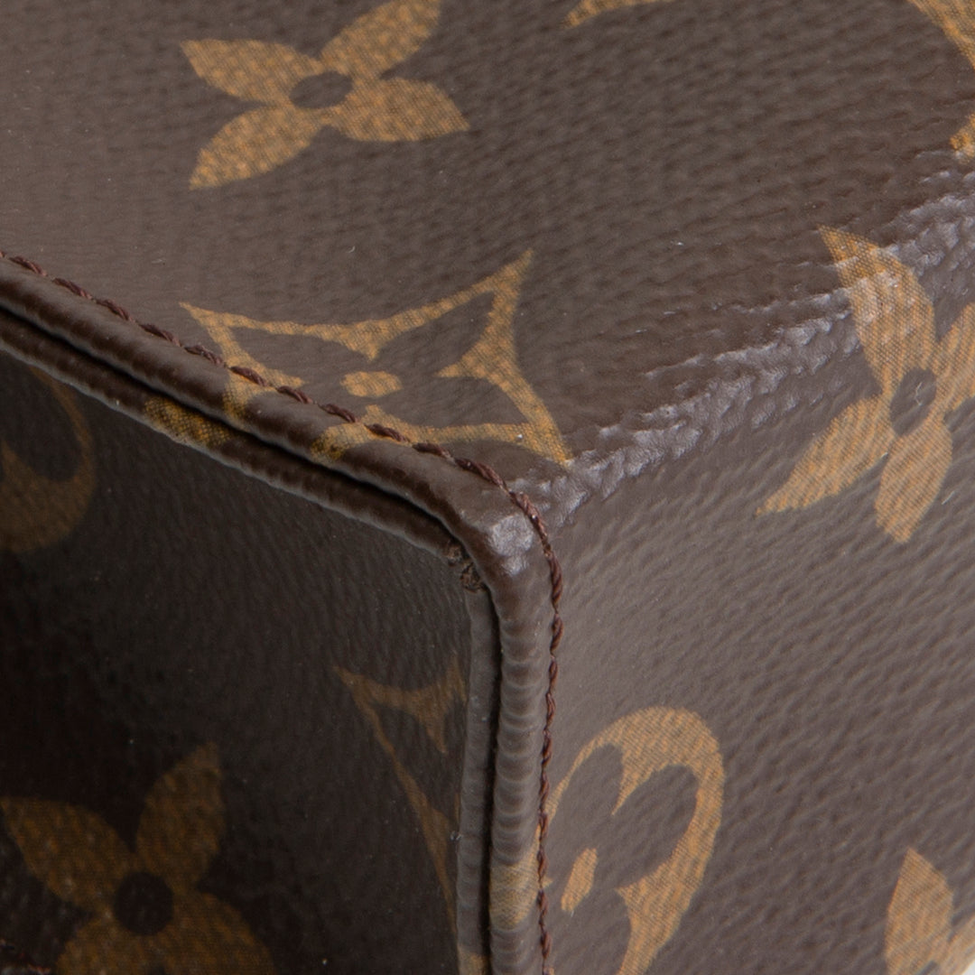 LOUIS VUITTON Monogram Poche Toilette 26