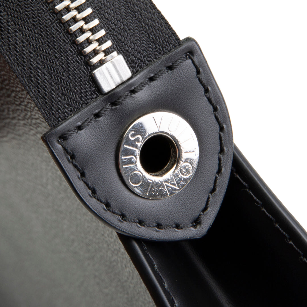 LOUIS VUITTON Damier Graphite Pochette Voyage