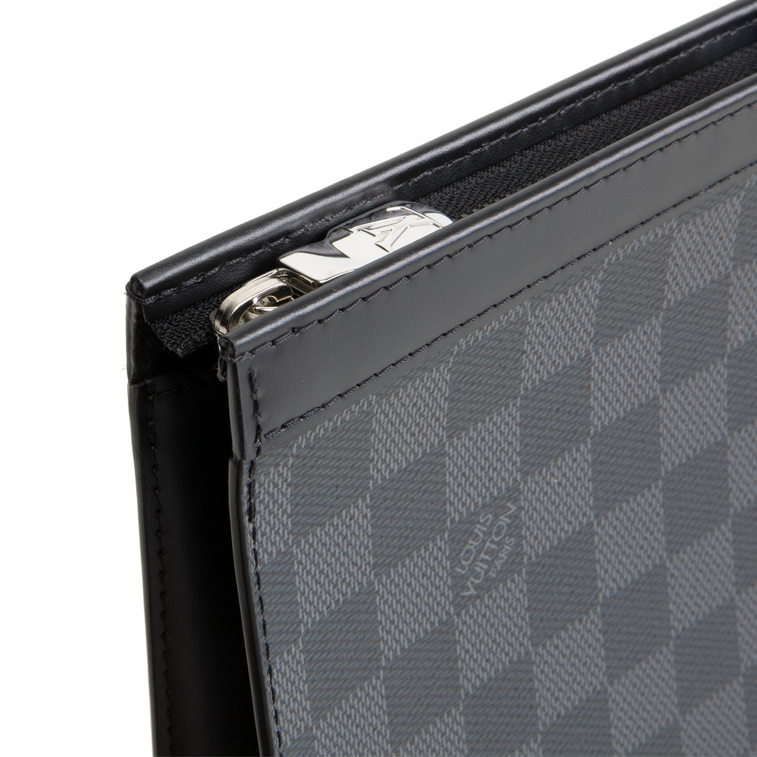 LOUIS VUITTON Damier Graphite Pochette Voyage
