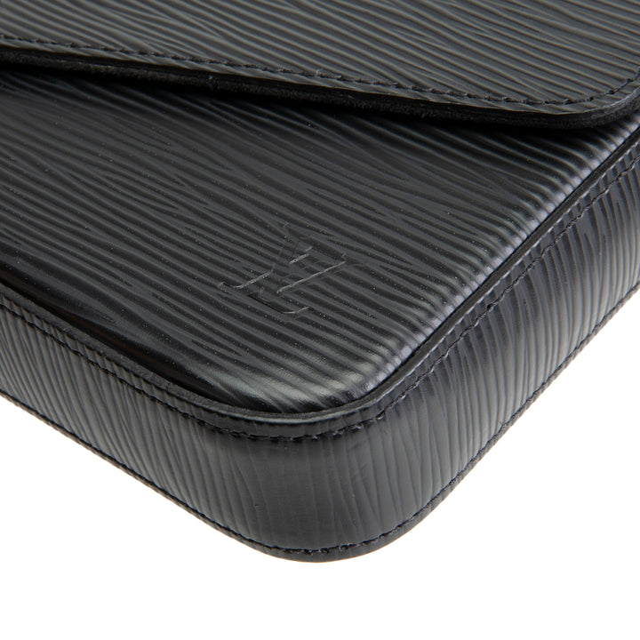 LOUIS VUITTON Epi Felicie Pochette - Black
