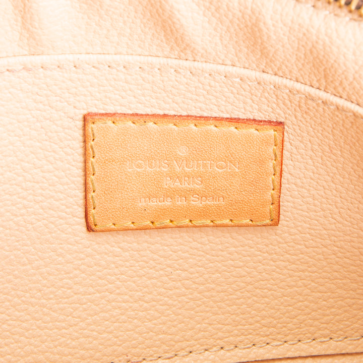 LOUIS VUITTON Cosmetic Pouch Monogram - PM