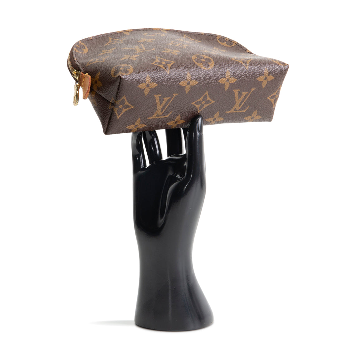 LOUIS VUITTON Cosmetic Pouch Monogram - PM