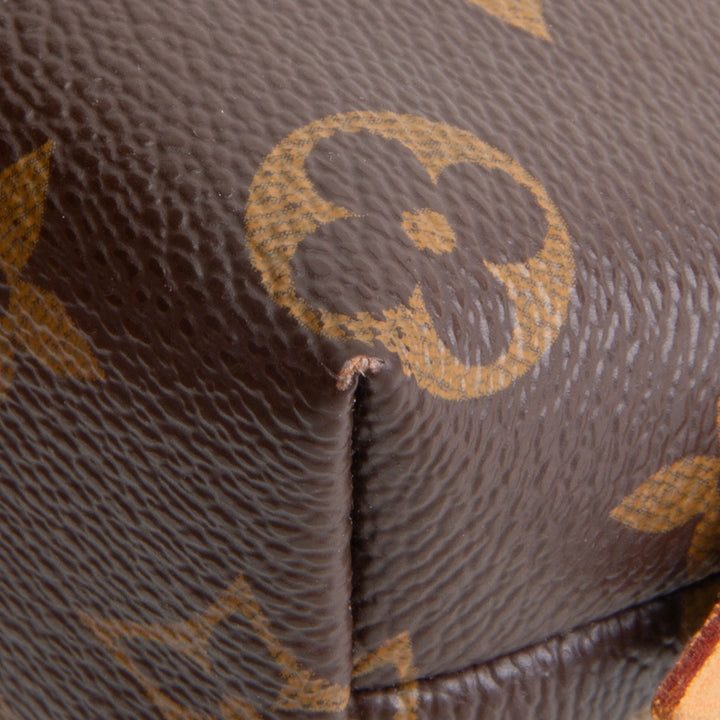 LOUIS VUITTON Cosmetic Pouch Monogram - PM