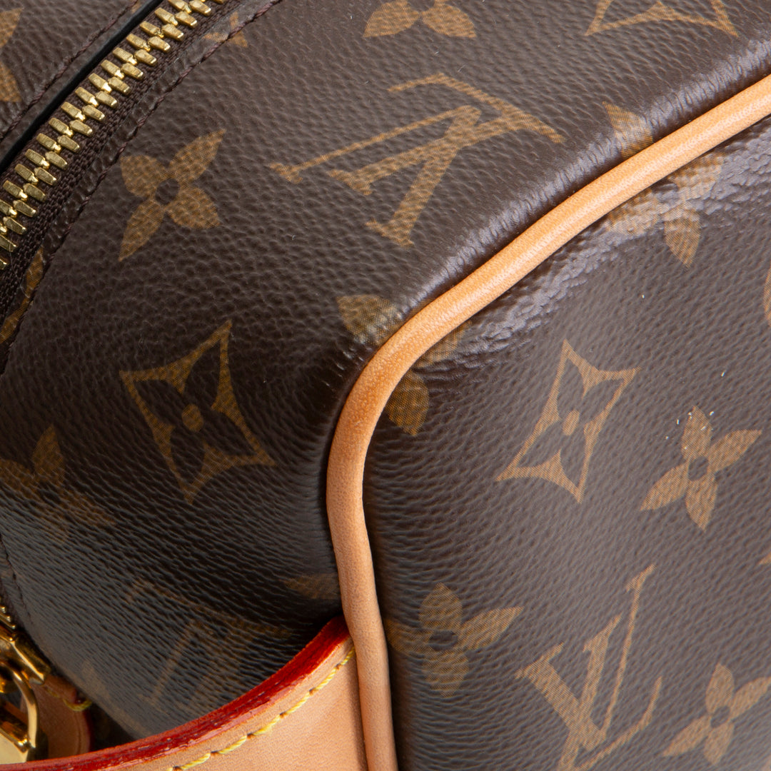 LOUIS VUITTON Monogram Locker Dopp Kit Toiletry