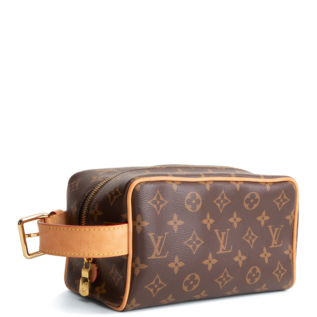 LOUIS VUITTON Monogram Locker Dopp Kit Toiletry