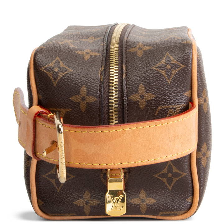 LOUIS VUITTON Monogram Locker Dopp Kit Toiletry