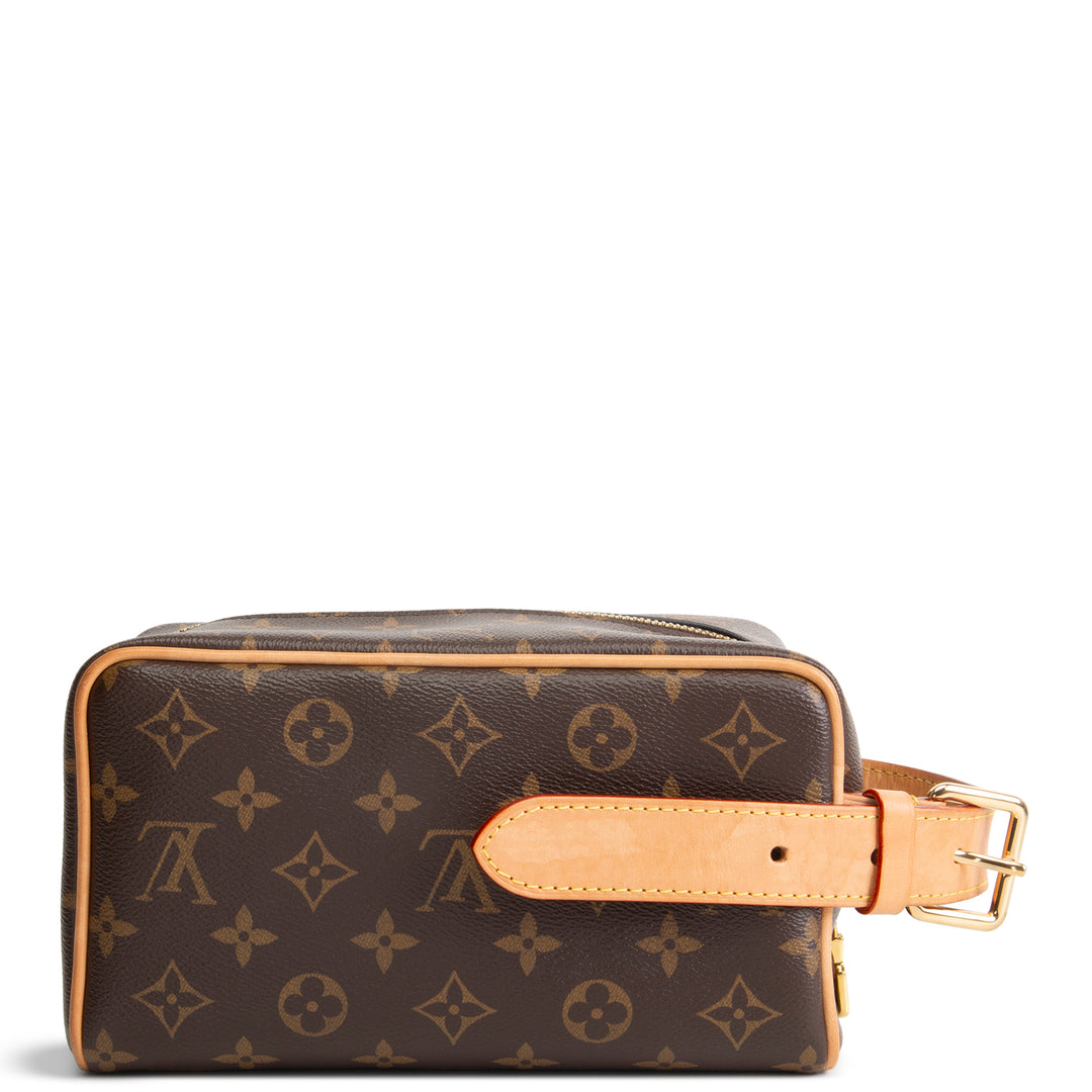 LOUIS VUITTON Monogram Locker Dopp Kit Toiletry