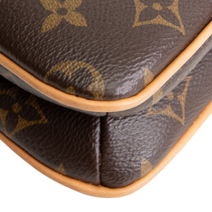 LOUIS VUITTON Pochette Liv Monogram