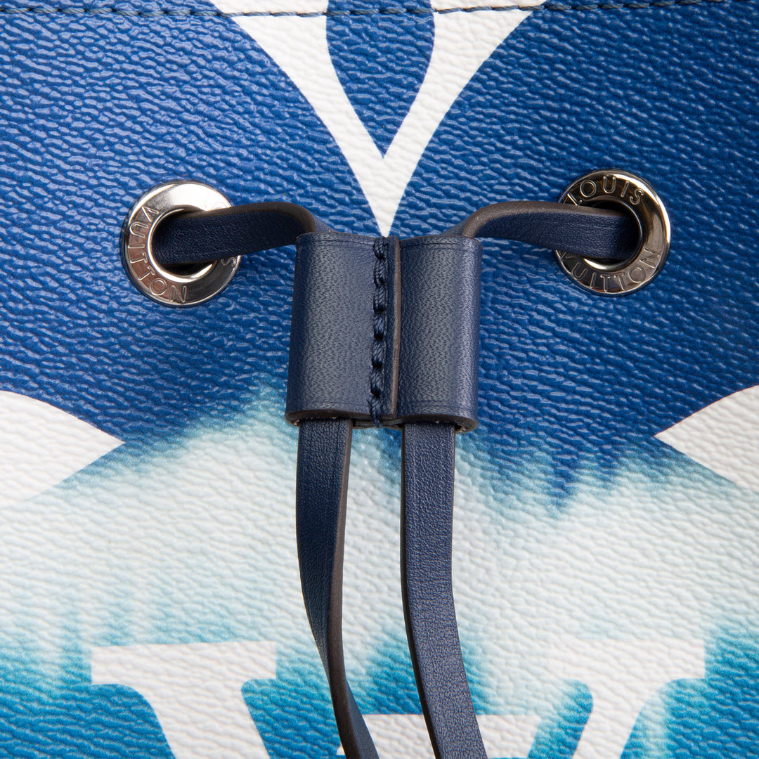 LOUIS VUITTON Neonoe Escale Giant Monogram - Blue