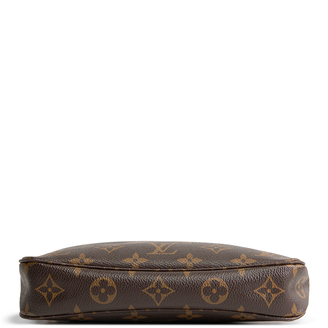 LOUIS VUITTON Monogram Pochette