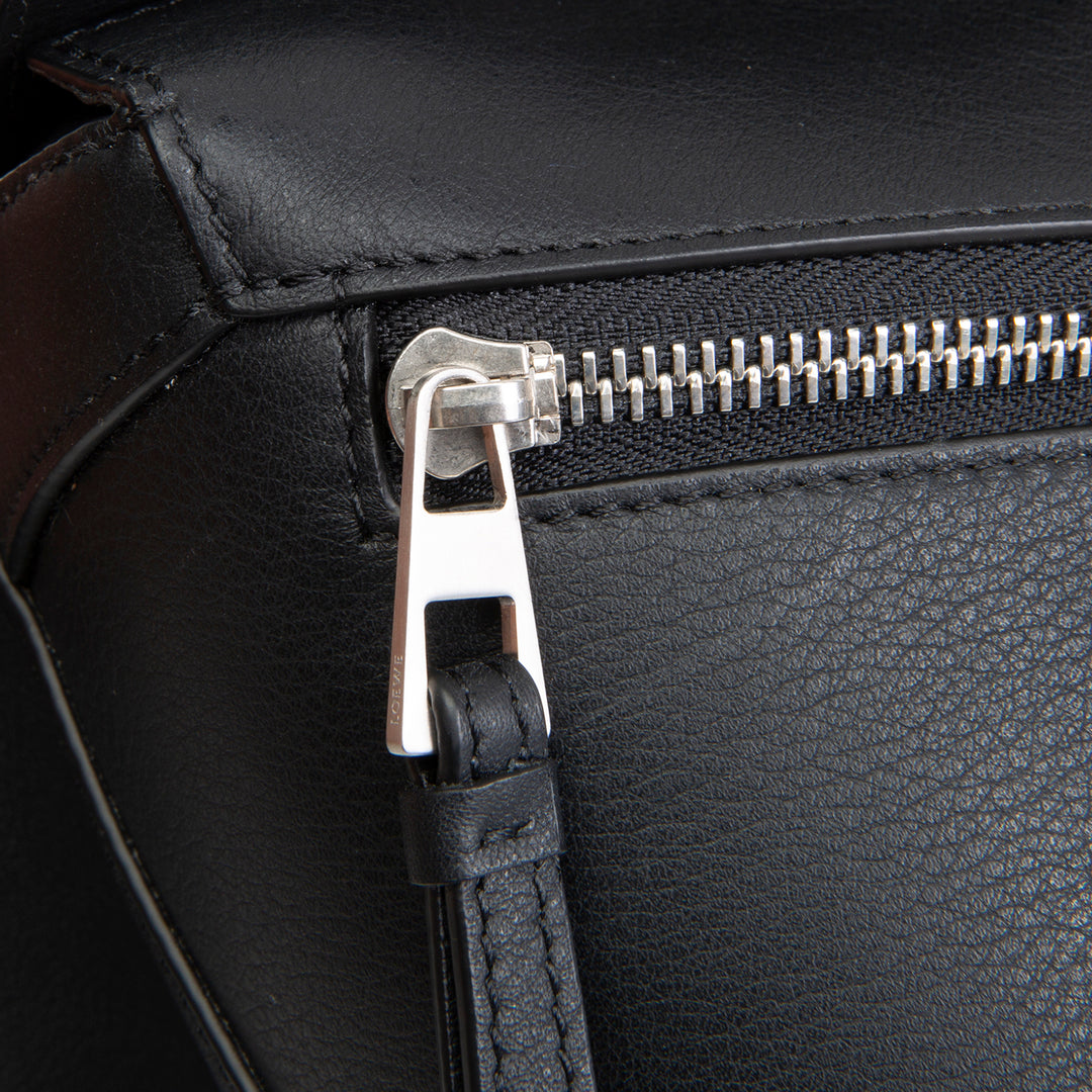 LOEWE Puzzle Edge Bumbag - Black