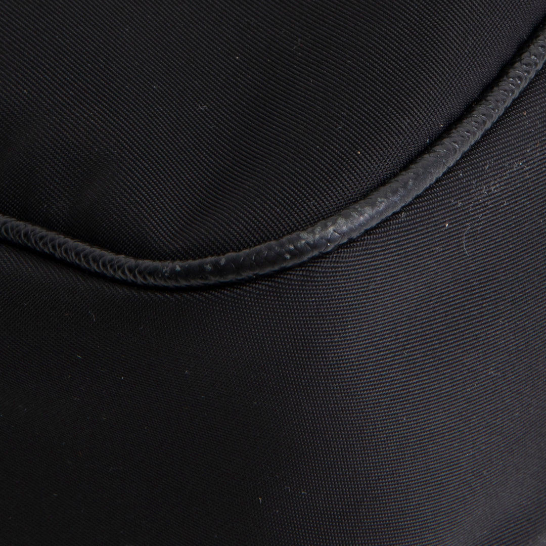 PRADA Nylon Re-Edition 2005 Shoulder Bag - Black