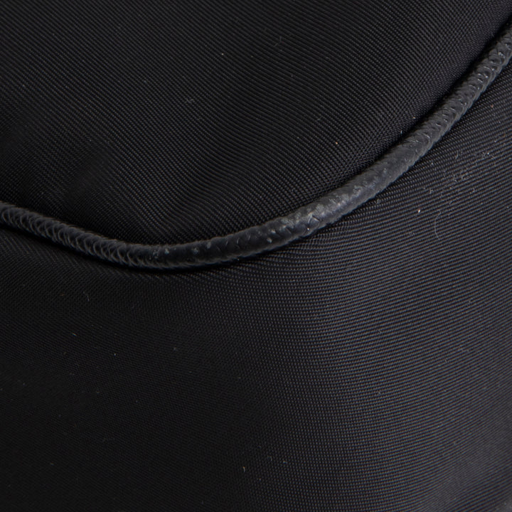 PRADA Nylon Re-Edition 2005 Shoulder Bag - Black