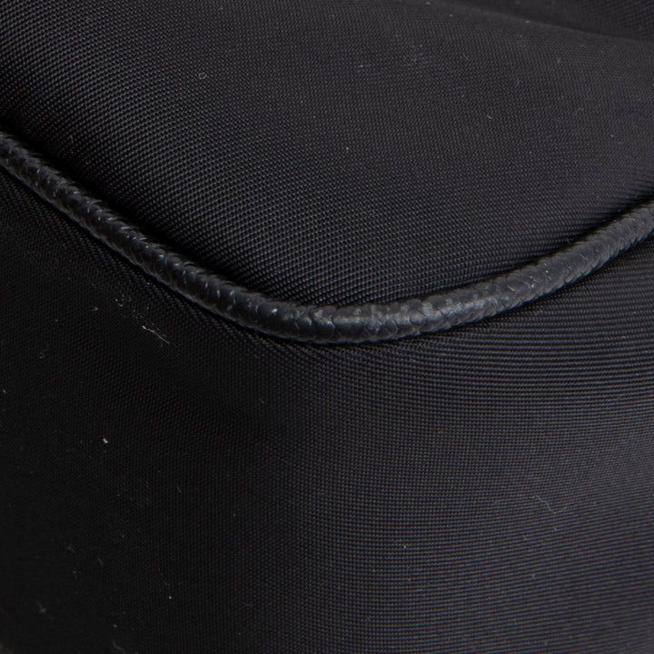 PRADA Nylon Re-Edition 2005 Shoulder Bag - Black