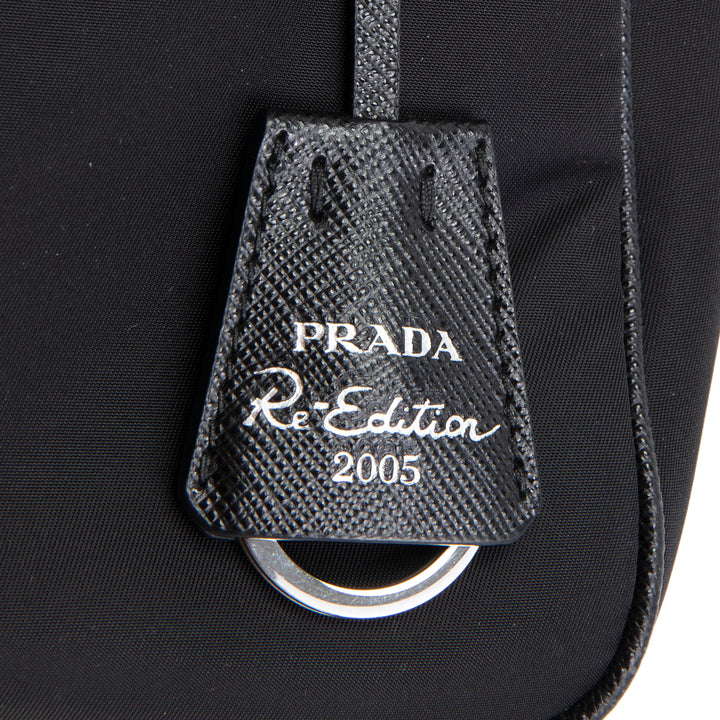 PRADA Nylon Re-Edition 2005 Shoulder Bag - Black