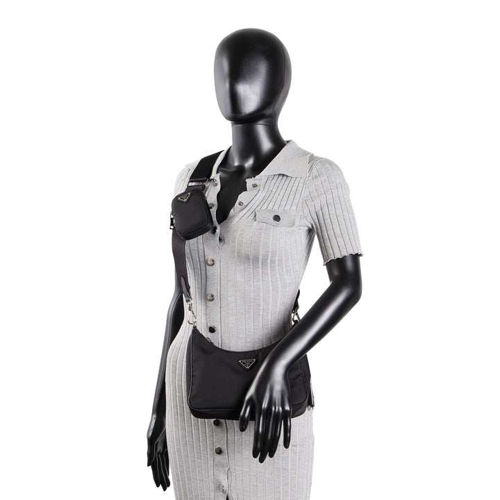 PRADA Nylon Re-Edition 2005 Shoulder Bag - Black