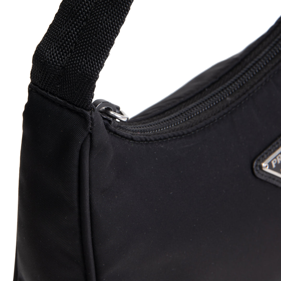PRADA Nylon Re-Edition 2000 Shoulder Bag -Black OUTLET FINAL SALE