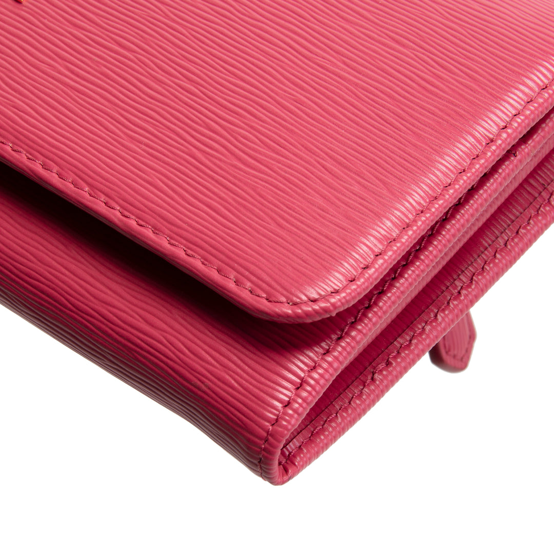 PRADA Saffiano Wallet - Pink