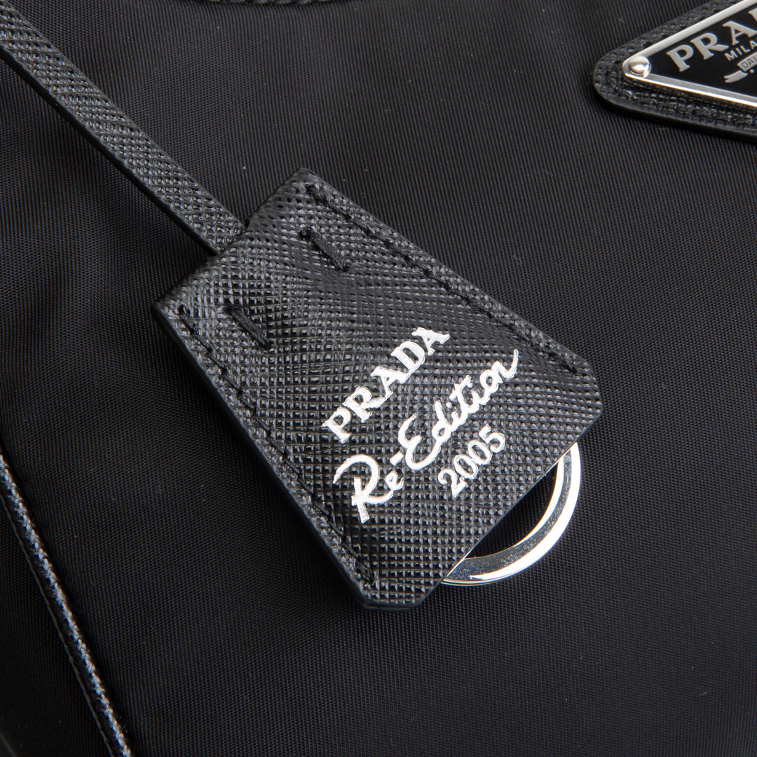 PRADA Re-Edition 2005 Shoulder Bag - Black