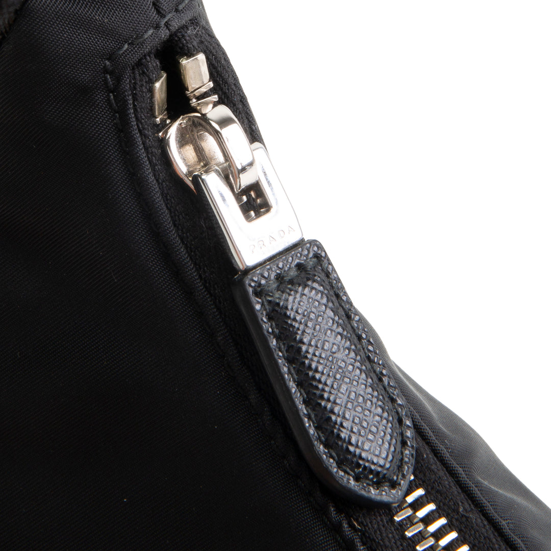 PRADA Re-Edition 2005 Shoulder Bag - Black