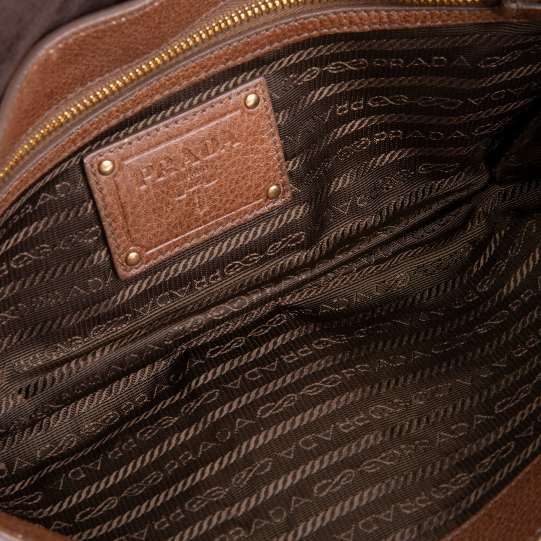 PRADA Cervo Pietre Clutch - Camello Brown