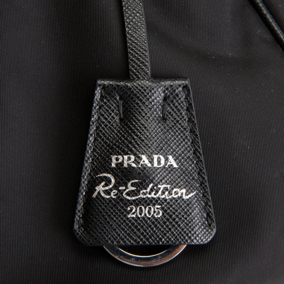 PRADA Re-Edition 2005 Shoulder Bag - Black