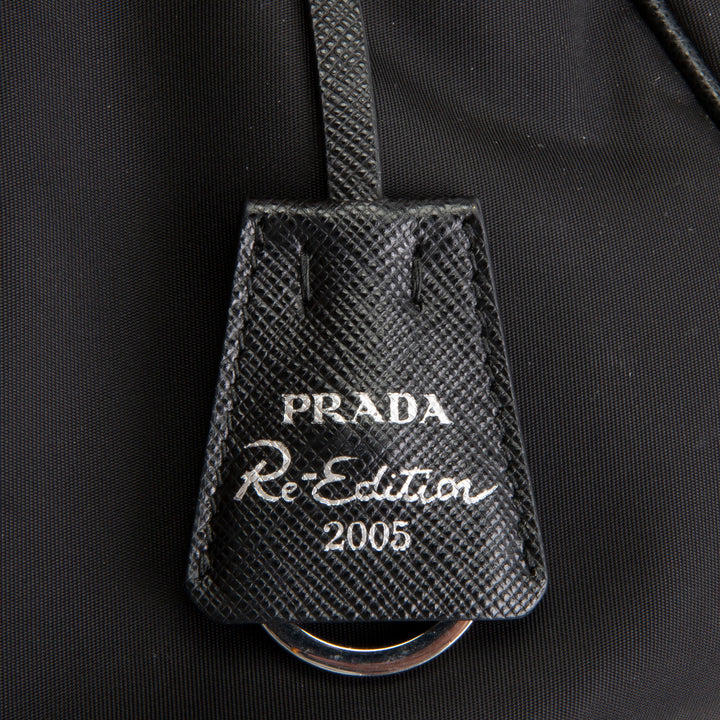 PRADA Re-Edition 2005 Shoulder Bag - Black
