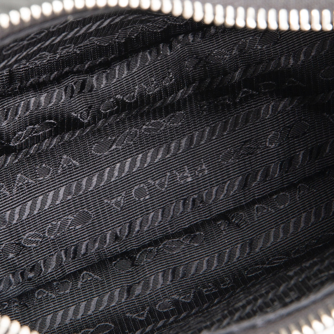 PRADA Re-Edition 2005 Shoulder Bag - Black